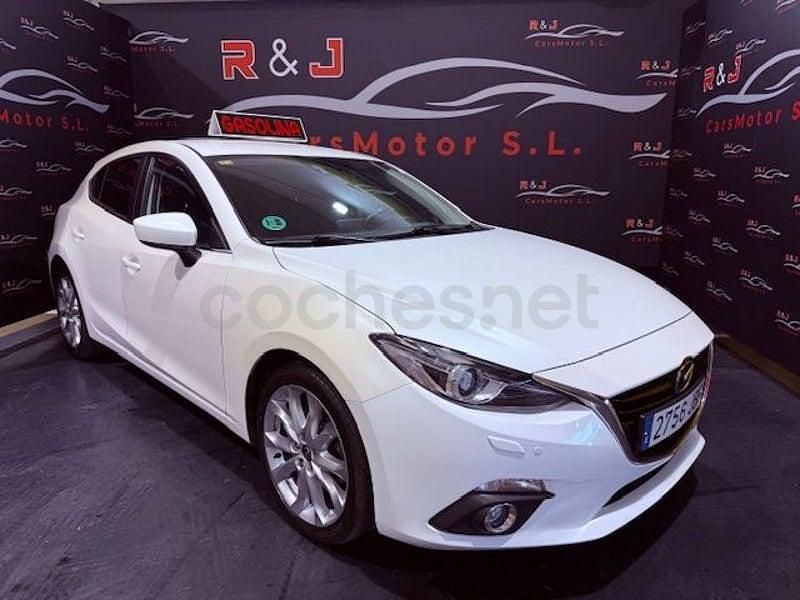 Usado Mazda 3 Luxury 120 CV (88 kW) 2015 Blanco Berlina