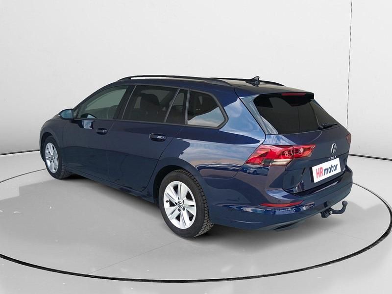 Usado VW Golf VIII Life 110 CV (80 kW) 2021 Azul Familiar