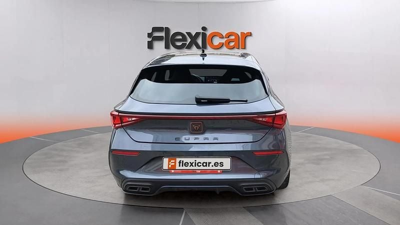 Używany Cupra Leon 190 KM (139 kW) 2023 Szary Sedan/Limuzyna