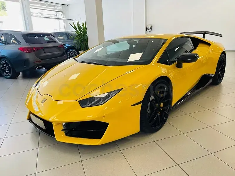 Usado Lamborghini Huracán 610 CV (448 kW) 2018 Amarillo Coupe