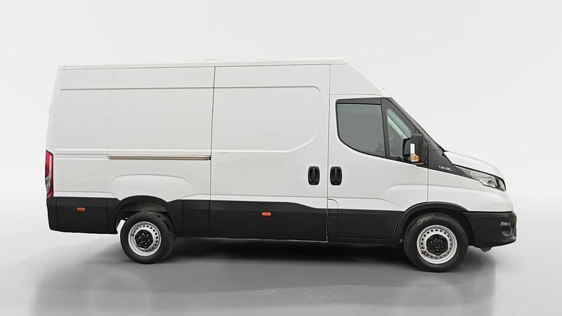 Usado Iveco Daily 156 CV (114 kW) 2023 SUV