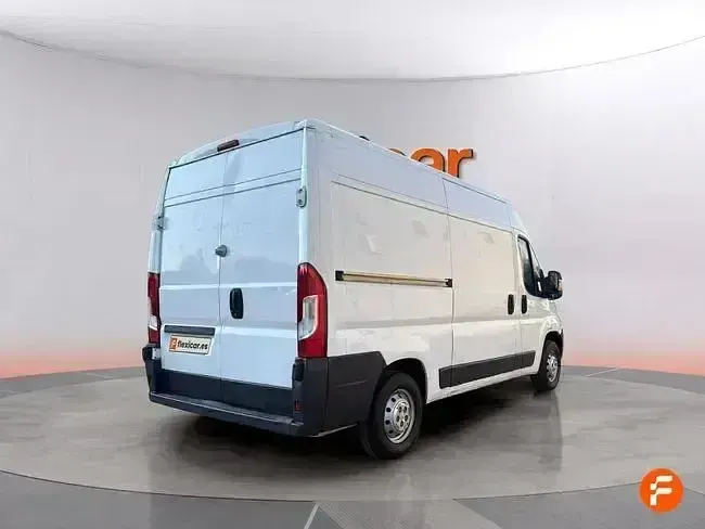 Usado Peugeot Boxer 110 CV (80 kW) 2018 Blanco Van