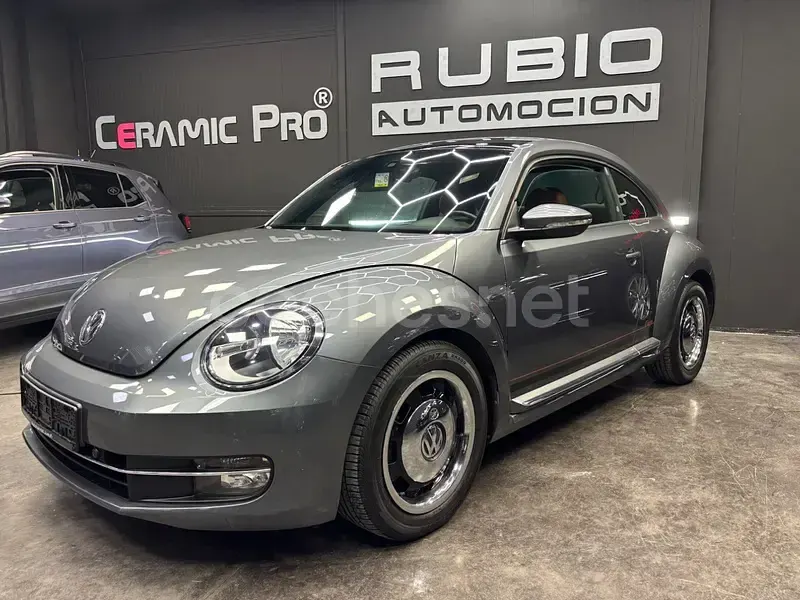 Usado VW Beetle Design 105 CV (77 kW) 2014 Gris / plata Utilitario