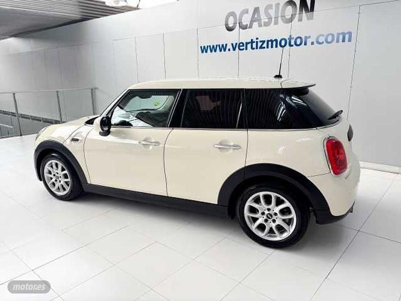 Usado Mini ONE 102 CV (75 kW) 2017 Beige Utilitario