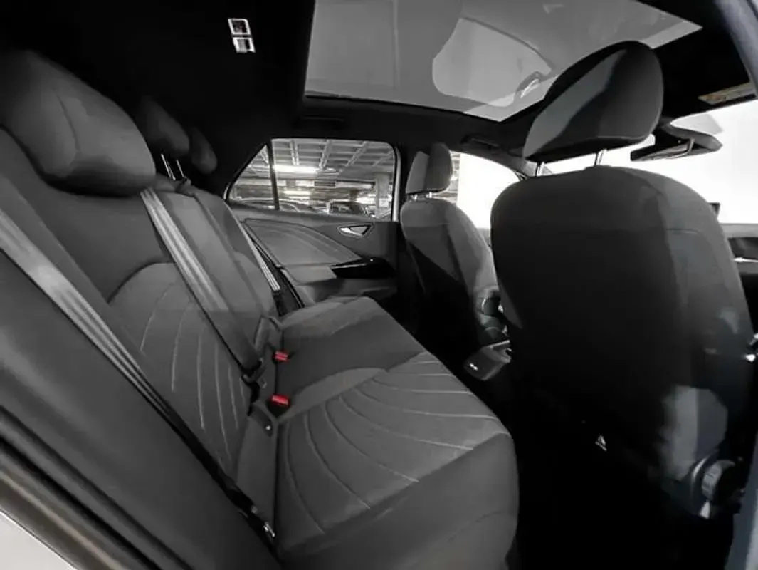 Begagnad VW ID.3 Pro 150 kW (204 HK) 2025 Vit Halvkombi