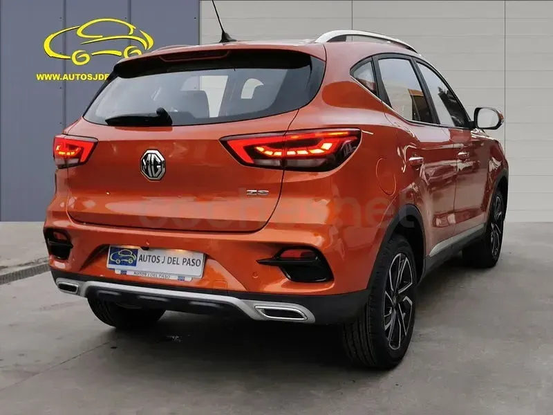 Usado MG ZS Luxury 111 CV (81 kW) 2022 Naranja SUV