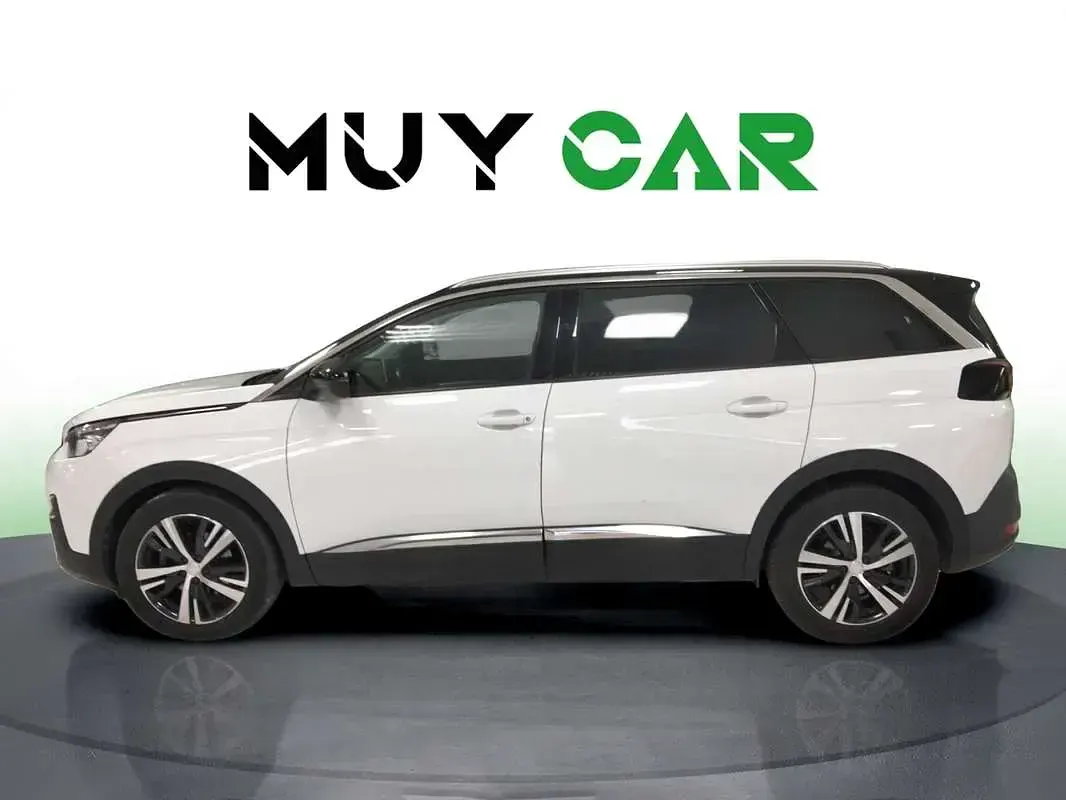 Usado Peugeot 5008 Allure 131 CV (96 kW) 2020 Blanco SUV