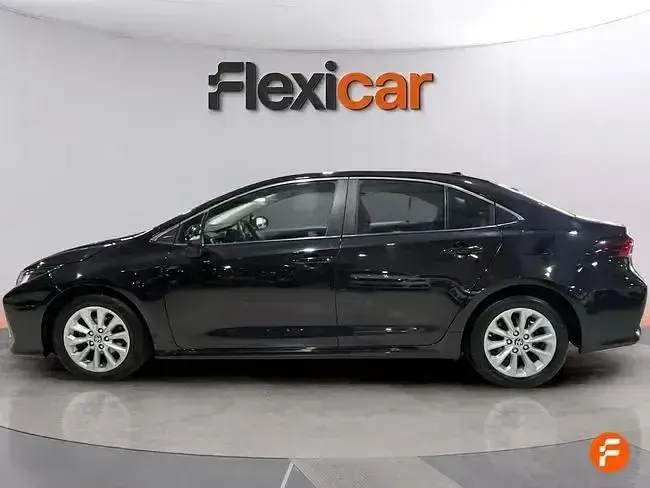 Usado Toyota Corolla Active 125 CV (91 kW) 2023 Negro Berlina