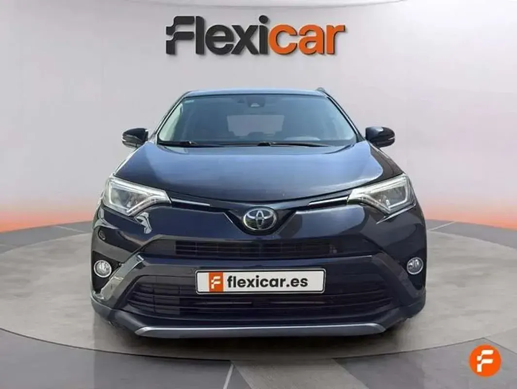 Usado Toyota RAV4 Advance 143 CV (105 kW) 2017 Negro SUV