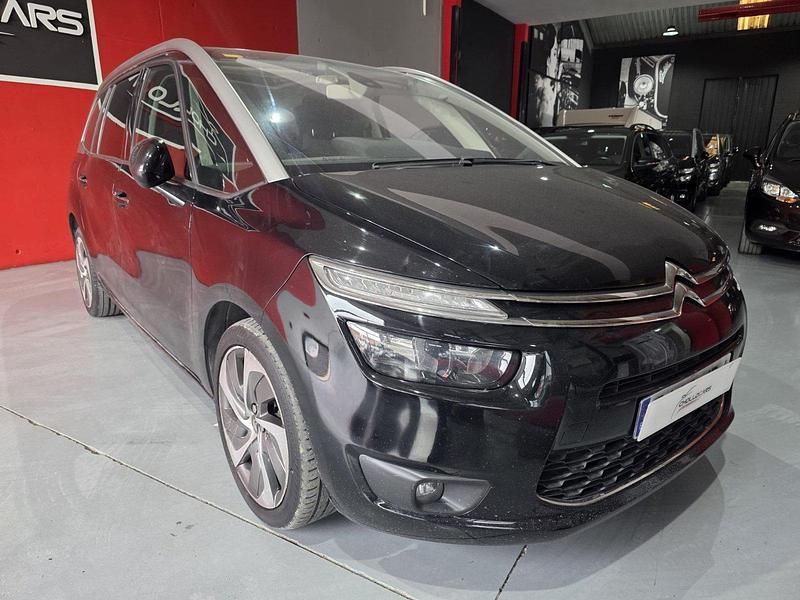 Usado Citroën C4 SpaceTourer Shine 130 CV (95 kW) 2020 Negro Monovolumen