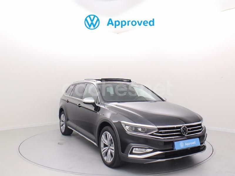 Negro Usado 2024 VW Passat Alltrack Familiar | 47.890 € - Imagen 1/4