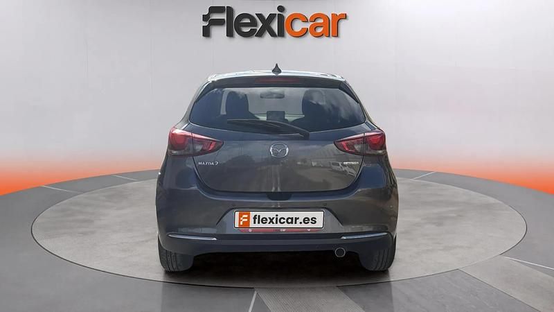 Usado Mazda 2 Center-Line 116 CV (85 kW) 2022 Gris Utilitario