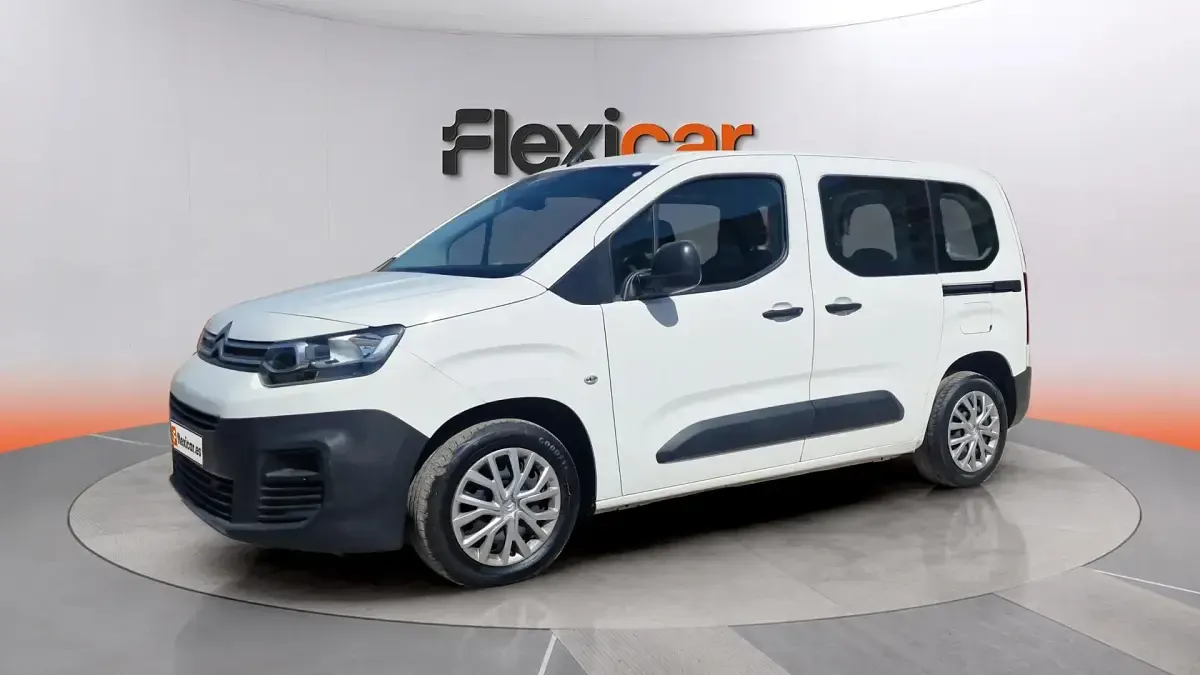 Usado Citroën Berlingo Live 102 CV (75 kW) 2021 Blanco Monovolumen