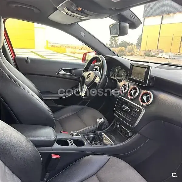 Usado Mercedes A180 Edition 122 CV (89 kW) 2014 Negro Berlina