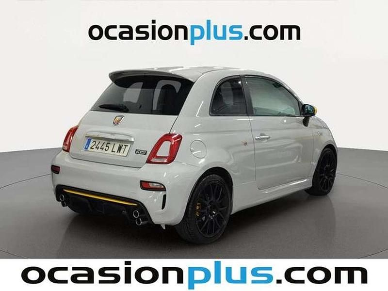 Usado Abarth 595 165 CV (121 kW) 2022 Gris Utilitario