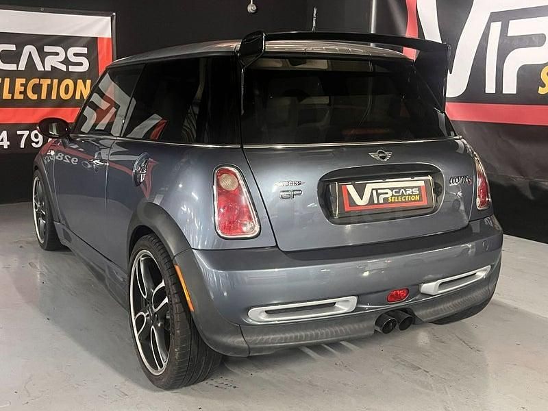 Usado Mini John Cooper Works 218 CV (160 kW) 2007 Gris / plata Utilitario