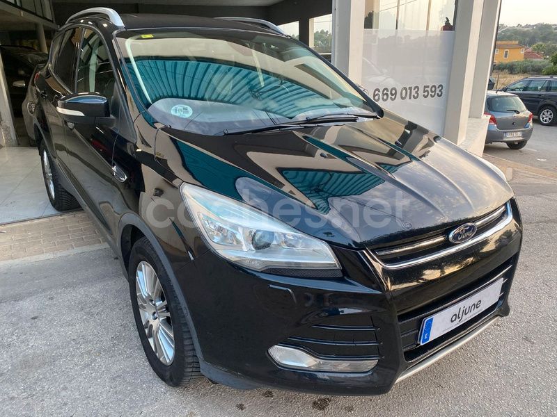 Negro Usado 2013 Ford Kuga Titanium SUV | 9900 € (Precio justo) - Imagen 1/4
