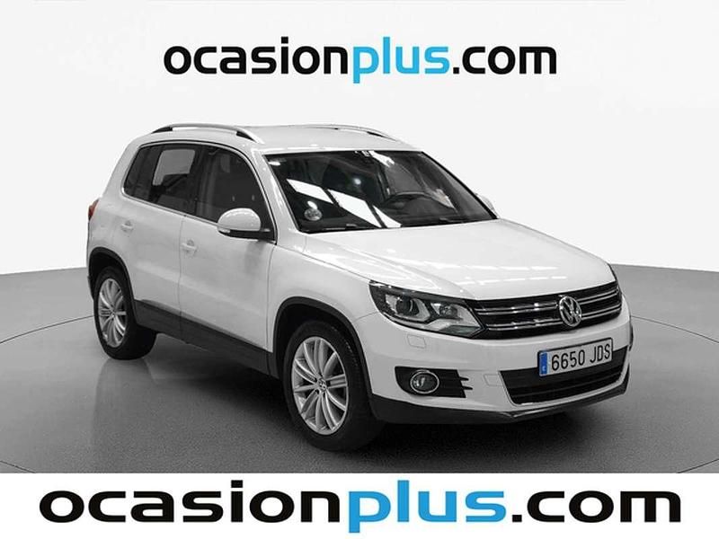 Używany VW Tiguan Sportline 140 KM (102 kW) 2015 Biały SUV