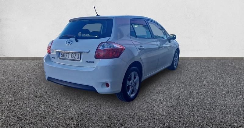 Usado Toyota Auris Active 90 CV (66 kW) 2010 Utilitario