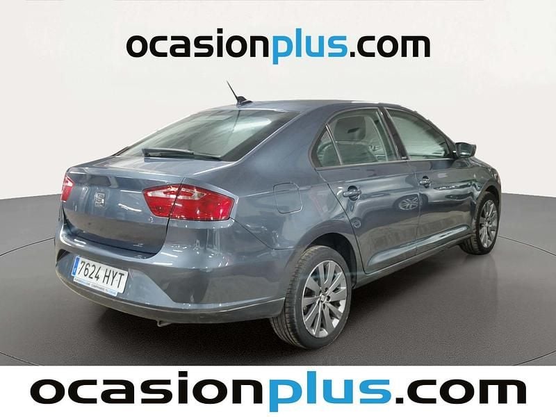Usado Seat Toledo I-Tech 105 CV (77 kW) 2014 Gris Utilitario