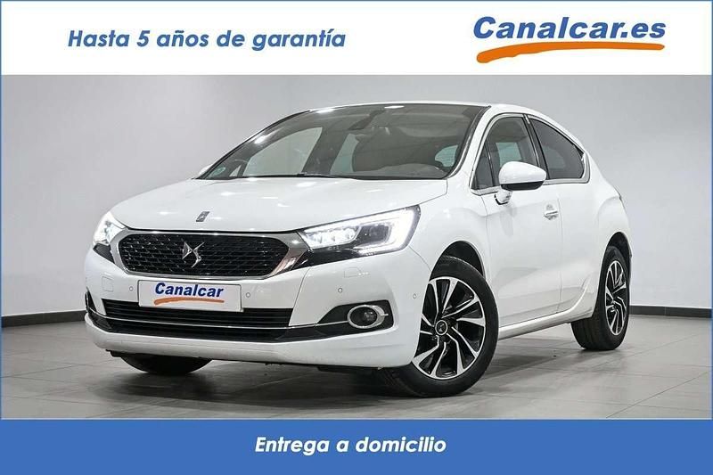 Blanco Usado 2017 DS Automobiles DS4 Design Berlina | 8990 € (Precio justo) - Imagen 1/4