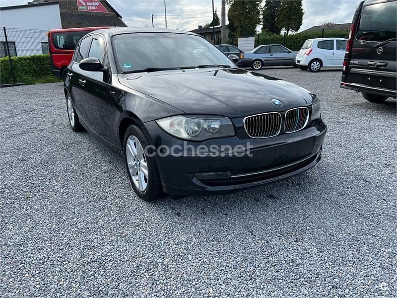 Usado BMW 118 143 CV (105 kW) 2010 Gris / plata Utilitario