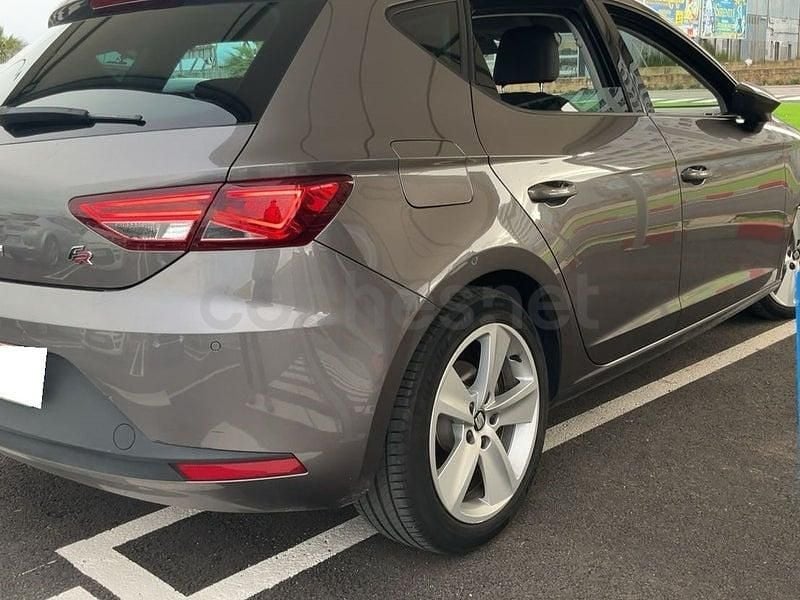 Usado Seat Leon FR 150 CV (110 kW) 2016 Gris / plata Berlina