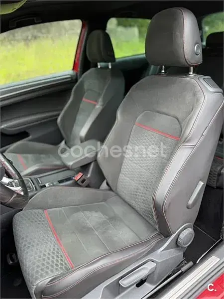 Usado VW Golf VII GTI 230 CV (169 kW) 2017 Rojo Berlina