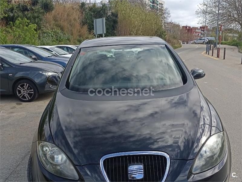 Usado Seat Altea Stylance 102 CV (75 kW) 2008 Negro Monovolumen