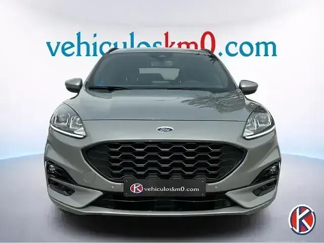 Usado Ford Kuga ST-Line 190 CV (139 kW) 2022 Gris / plata SUV