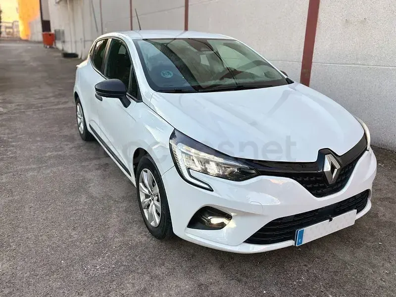 Usado Renault Clio V Business 100 CV (73 kW) 2021 Blanco Berlina