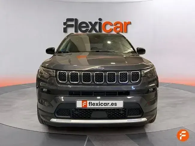 Usado Jeep Compass Limited 190 CV (139 kW) 2023 Gris SUV