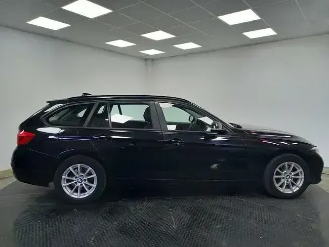 Używany BMW 318 150 KM (110 kW) 2019 Czarny Kombi