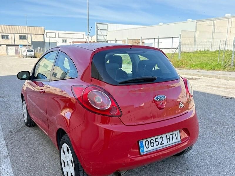 Usado Ford Ka 69 CV (50 kW) 2013 Rojo Utilitario
