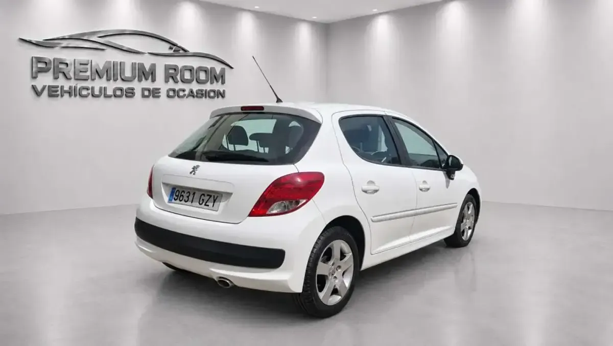 Usado Peugeot 207 Sport 92 CV (67 kW) 2011 Blanco Utilitario