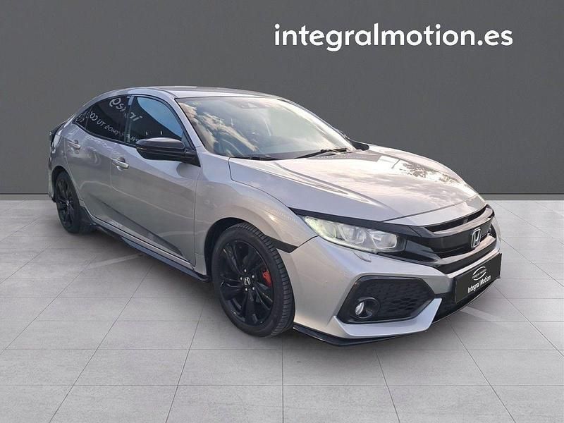 Usado Honda Civic Dynamic 126 CV (92 kW) 2020 Gris