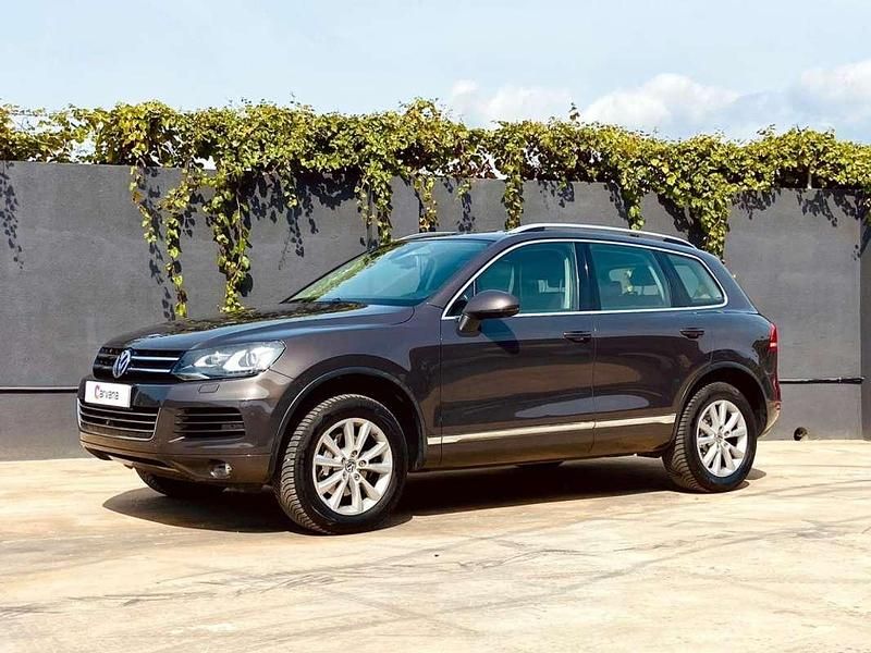 Gris Usado 2011 VW Touareg SUV | 18.945 € (Caro) - Imagen 1/4