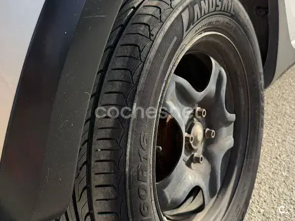 Usado Dacia Sandero Stepway 90 CV (66 kW) 2013 Gris / plata Berlina