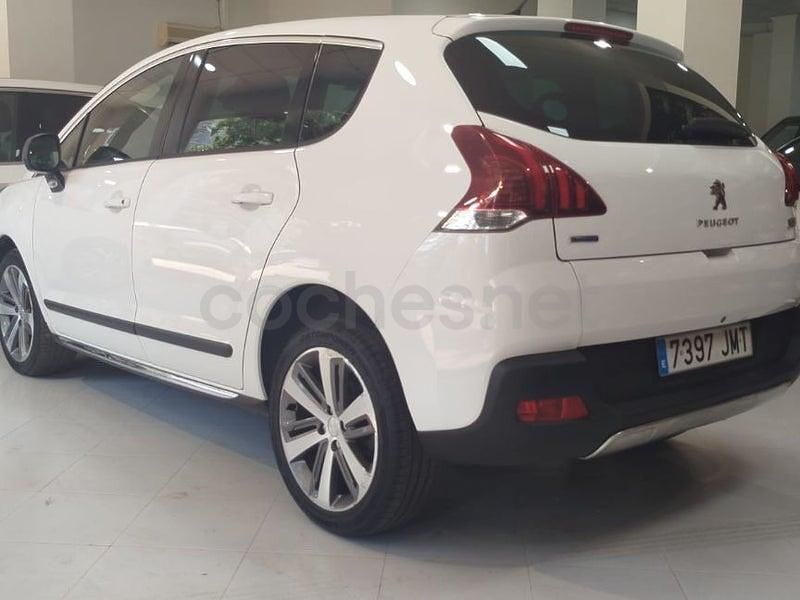 Usado Peugeot 3008 Allure 150 CV (110 kW) 2016 Blanco SUV