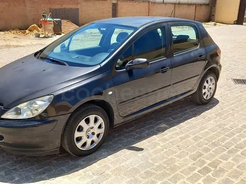 Usado Peugeot 307 90 CV (66 kW) 2006 Negro Berlina