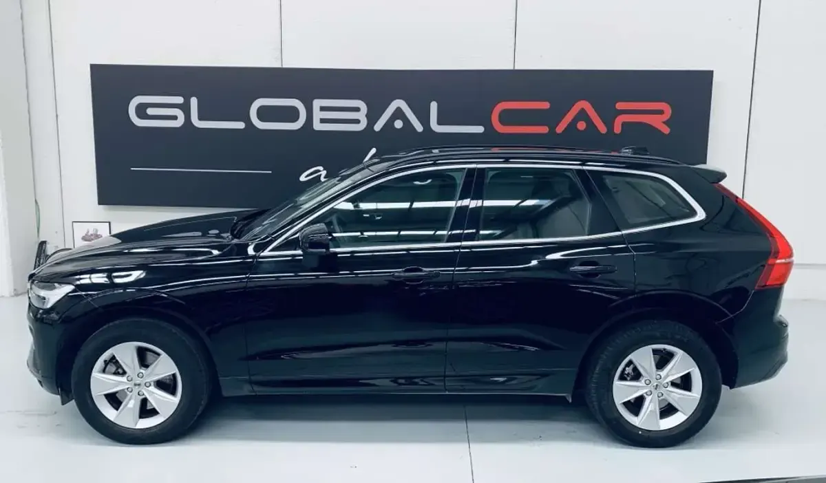Usado Volvo XC60 Core 197 CV (144 kW) 2023 Negro SUV