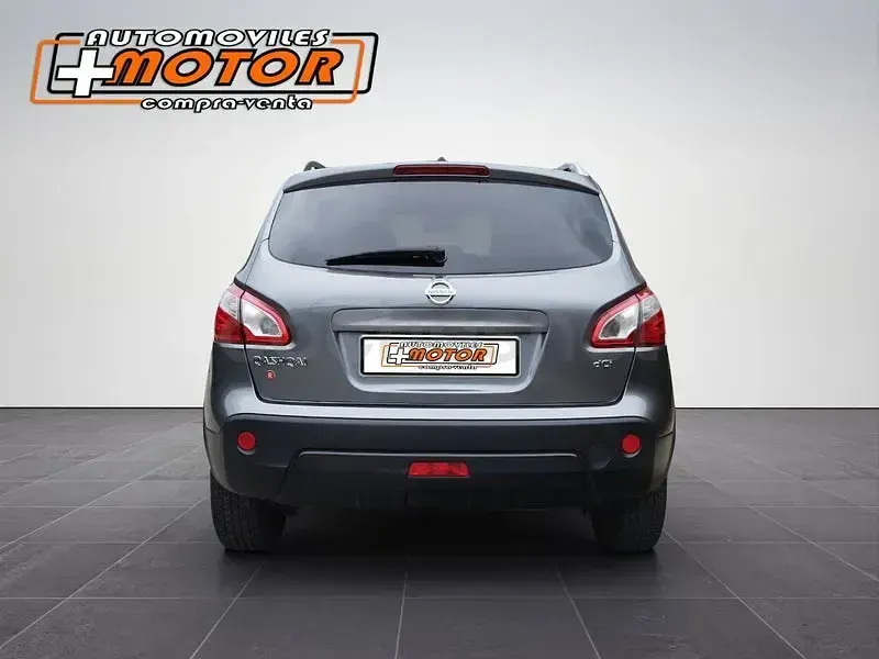 Usado Nissan Qashqai Acenta 150 CV (110 kW) 2011 Gris / plata SUV