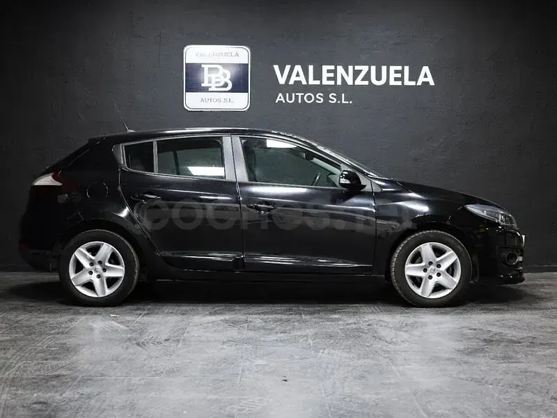 Usado Renault Mégane Business 95 CV (69 kW) 2016 Negro Berlina