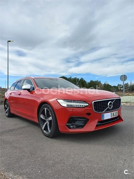 Usado Volvo V90 R-Design 190 CV (139 kW) 2018 Rojo Familiar