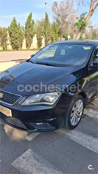 Usado Seat Toledo Style 105 CV (77 kW) 2013 Negro Berlina