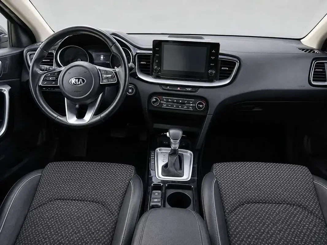 Usado Kia XCeed 141 CV (103 kW) 2021 Gris SUV