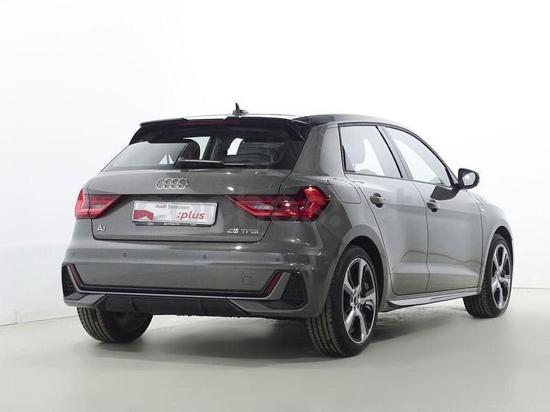 Usado Audi A1 Sportback 95 CV (69 kW) 2023 Gris / plata Utilitario