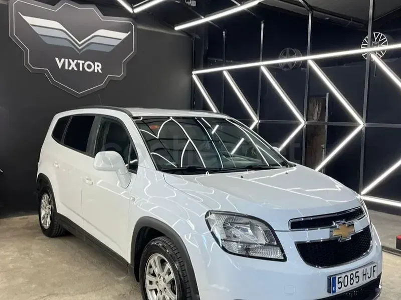 Usado Chevrolet Orlando LT 130 CV (95 kW) 2012 Blanco Monovolumen