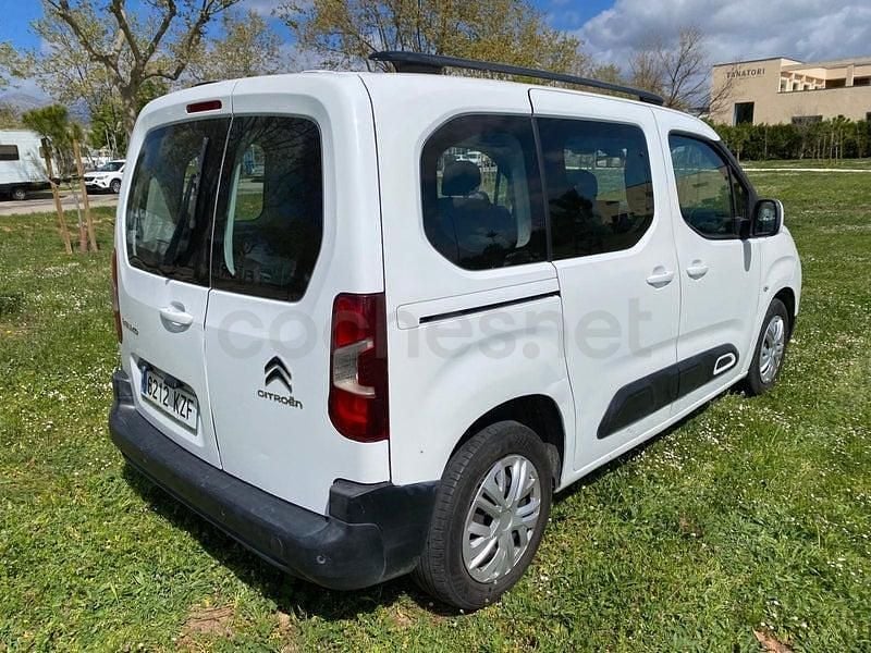 Usado Citroën Berlingo Feel 102 CV (75 kW) 2019 Blanco Monovolumen