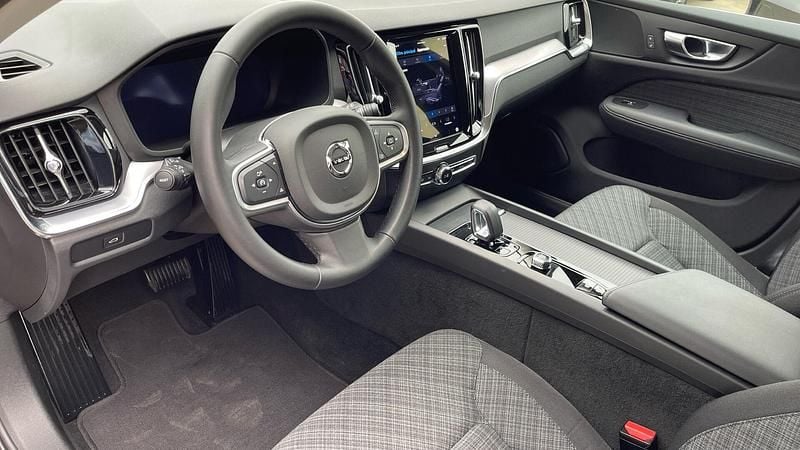 Usado Volvo V60 Core 197 CV (144 kW) 2025 Otro Familiar